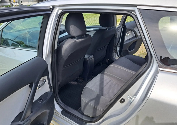 Toyota Avensis cena 57000 przebieg: 141700, rok produkcji 2015 z Gdańsk małe 631